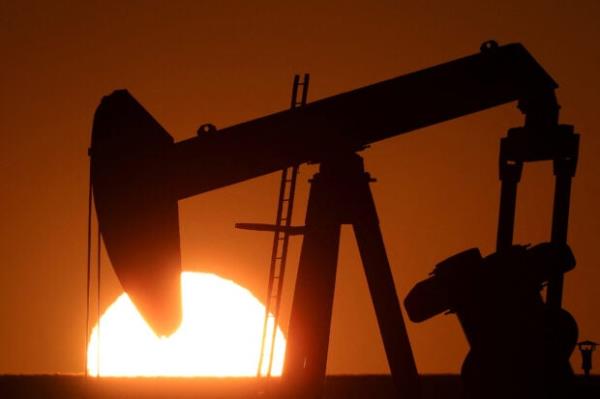 IEA预计，即使OPEC+延长目前的减产，2024年石油供应仍将过剩